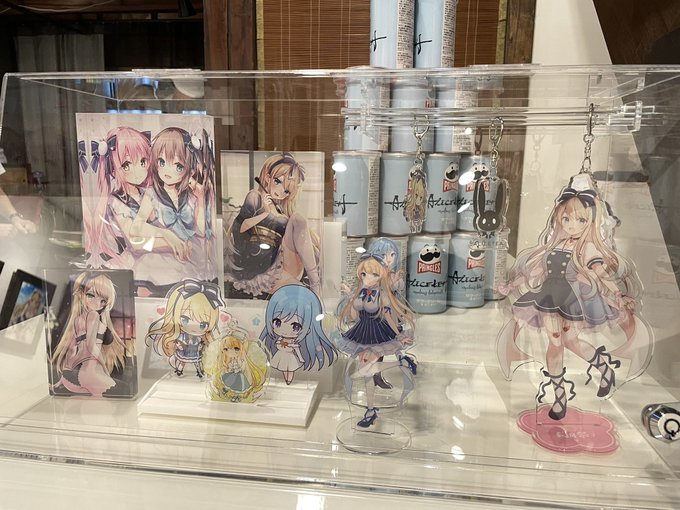 お絵描きに忙しいアリス社長に代わって絵守日常でいべりすの近況報告もしてますのでよかったらフォローしてくだたい😊✨

#いべりす1st 