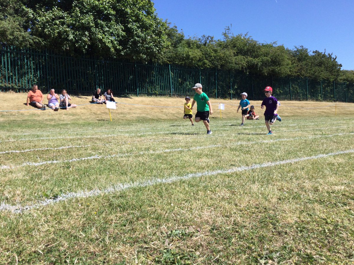 WMPrimaryF2's tweet photo. We all had great fun on Sports Day. #WeLovedIt #TeamF2 https://t.co/B6Q8SQuOZL