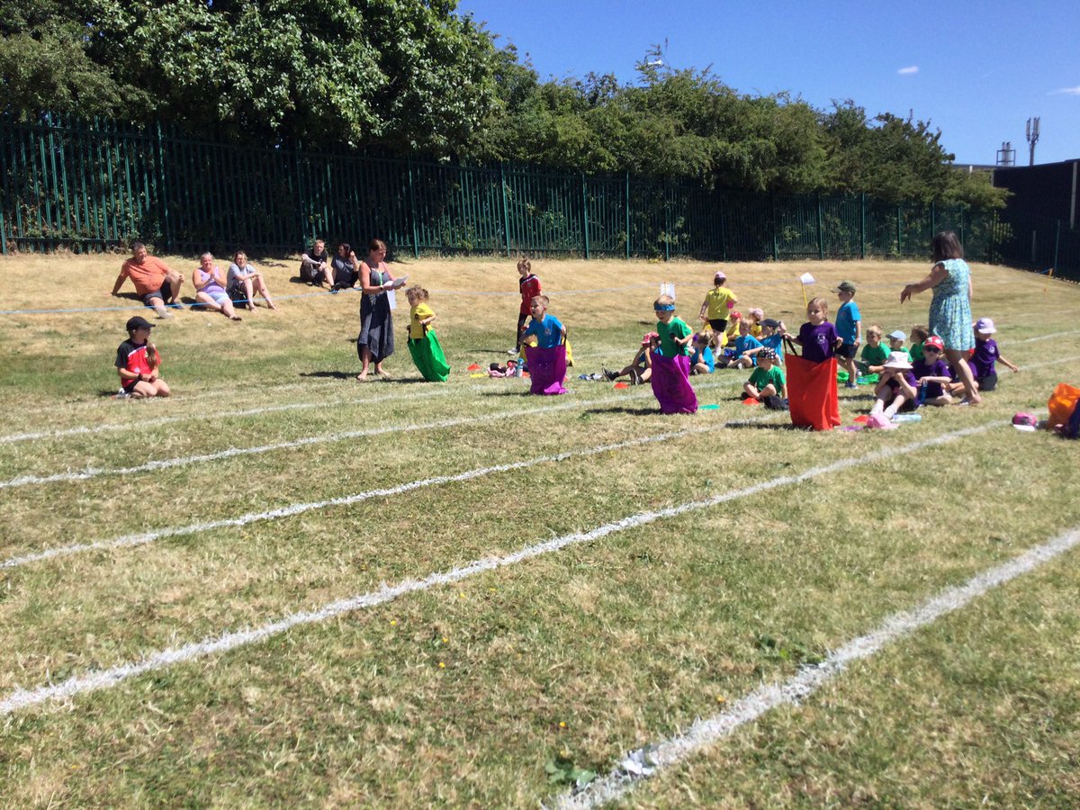 WMPrimaryF2's tweet photo. We all had great fun on Sports Day. #WeLovedIt #TeamF2 https://t.co/D6Uj4q7fza
