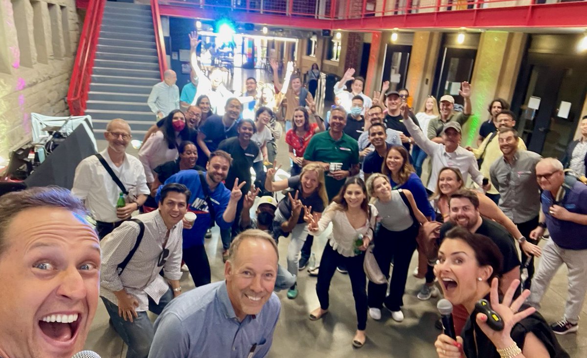 TeresaNiubo's tweet image. Being at @StanfordUniversity is a mind-blowing experience by itself, being at @Stanforddschool is a privilege! 
Emotions are the fuel of insights!! 
@JeremyUtley @KathrynSegovia
#designthinking #humancentricdesign #servicedesign #humancentricity