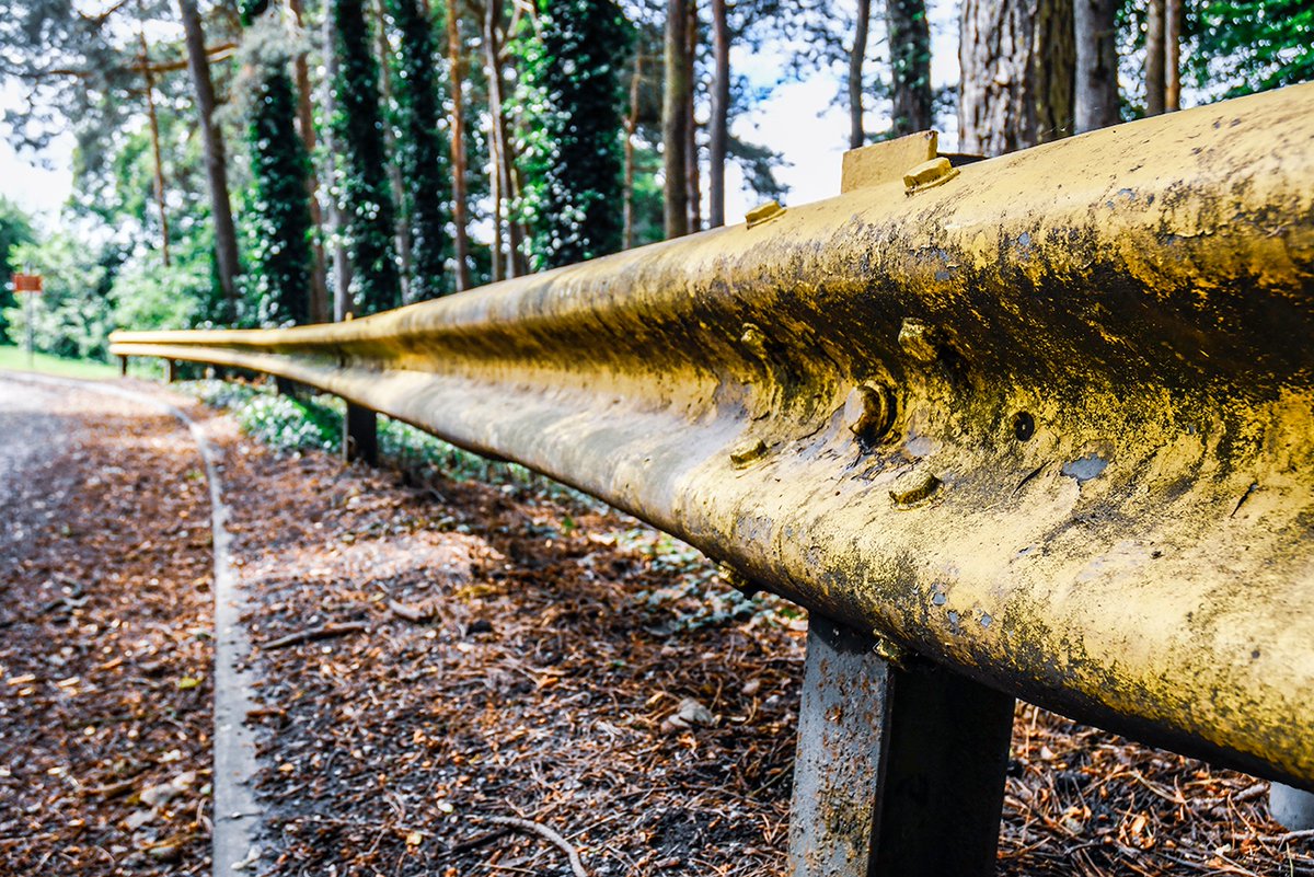 Refresh: Photography In Nature⁠
⁠
Sharing Images from the Production of Week Two - Natural Lines⁠

Captured on the Esholt Estate, the barrier sweeps round the corner creating a compositionally strong line that leads the viewer into the photograph. 
⁠
canal-connections.com/refresh-tutori…