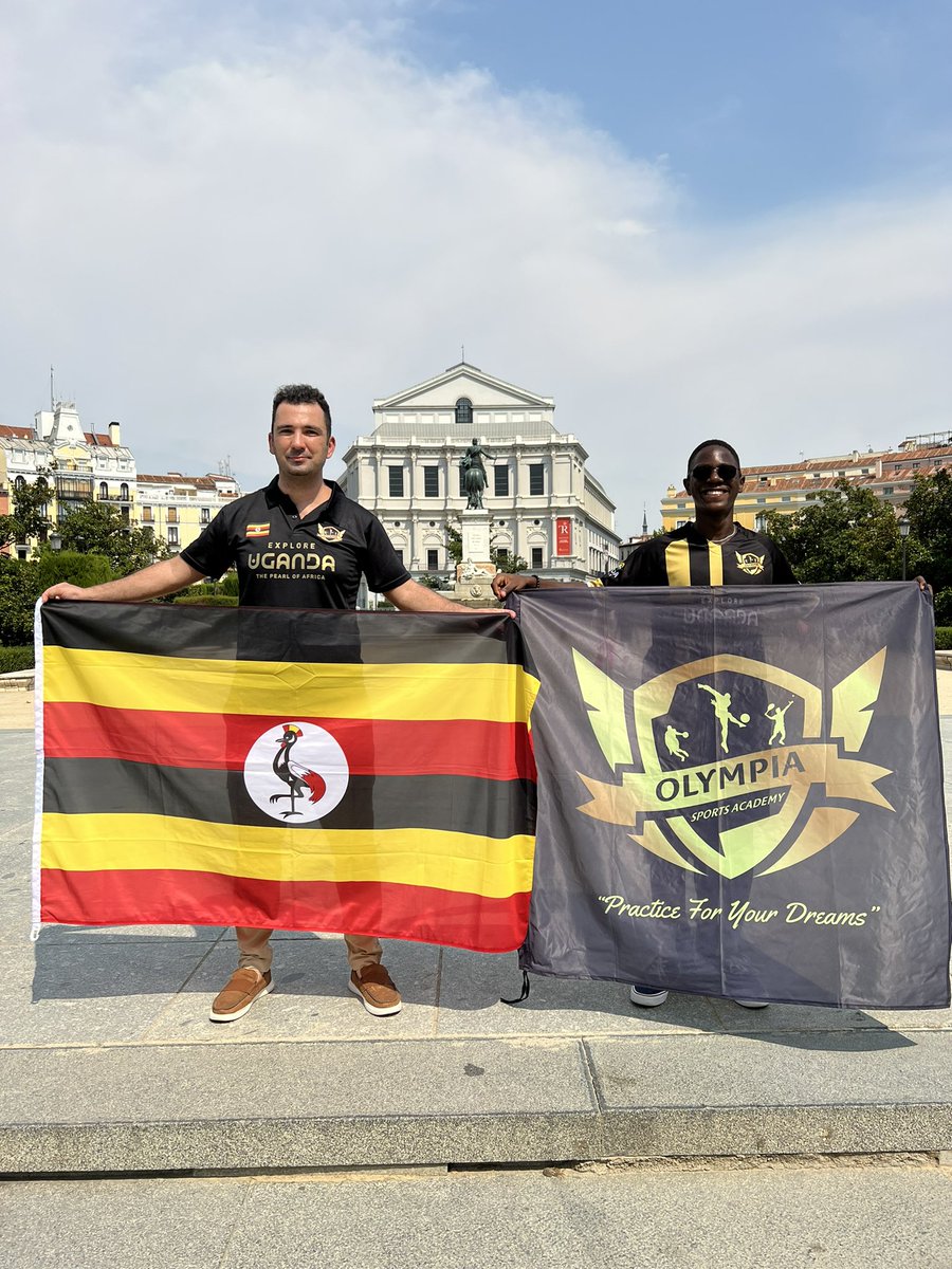 omerselli's tweet photo. Oli otya Uganda..🇺🇬😊🖤💛🇪🇸 @olympiasportsac 
#Olympia #exploreuganda

@ExploreUganda @wekesa_amos @RugyendoQuotes @jackiearinda @adoniaayebare @CanaryMugume @SMusherure  @Ugandalodgesltd @agesafarisug @AndrewMwenda @keith_ashaba @KigoziMaggie @Mrkigozi @kasujja @MKarekye https://t.co/T5MxfXWimZ