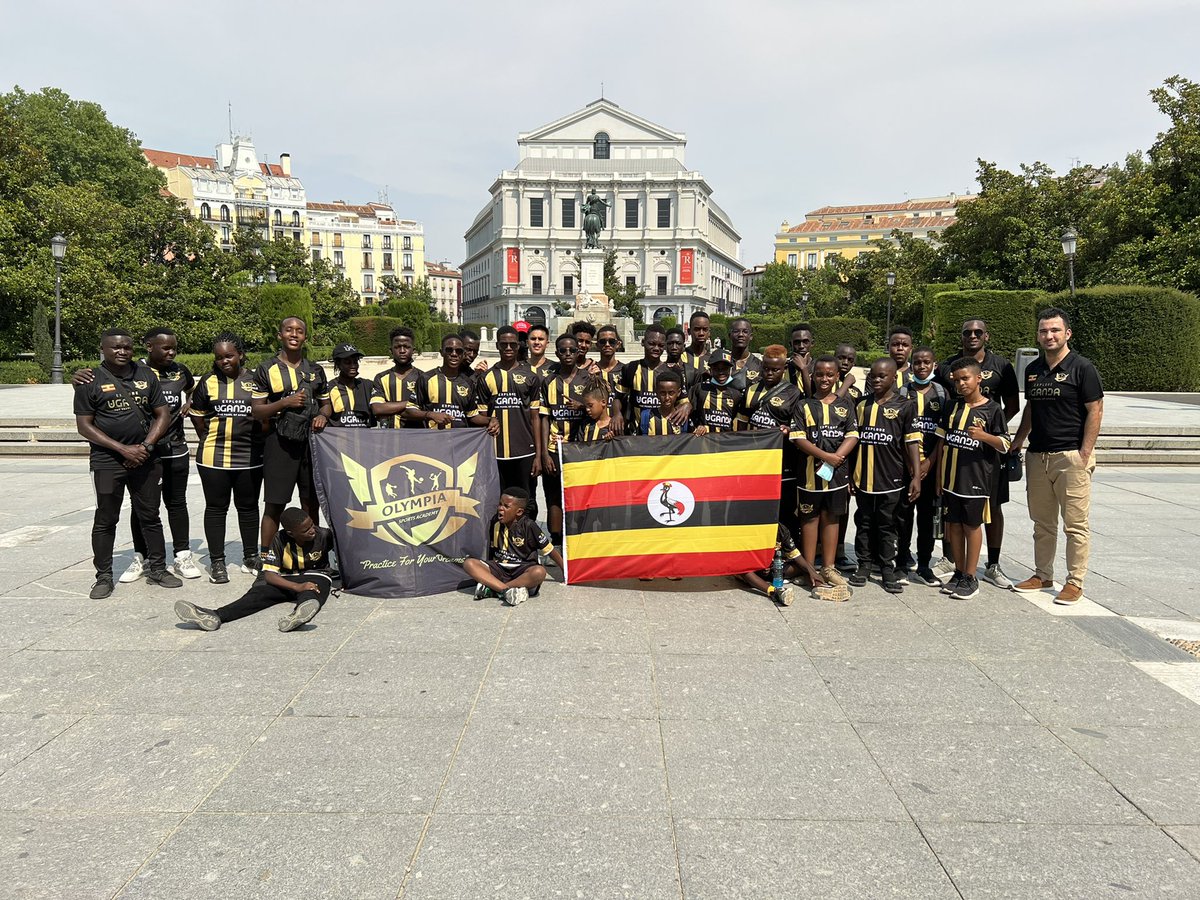 omerselli's tweet photo. Oli otya Uganda..🇺🇬😊🖤💛🇪🇸 @olympiasportsac 
#Olympia #exploreuganda

@ExploreUganda @wekesa_amos @RugyendoQuotes @jackiearinda @adoniaayebare @CanaryMugume @SMusherure  @Ugandalodgesltd @agesafarisug @AndrewMwenda @keith_ashaba @KigoziMaggie @Mrkigozi @kasujja @MKarekye https://t.co/T5MxfXWimZ