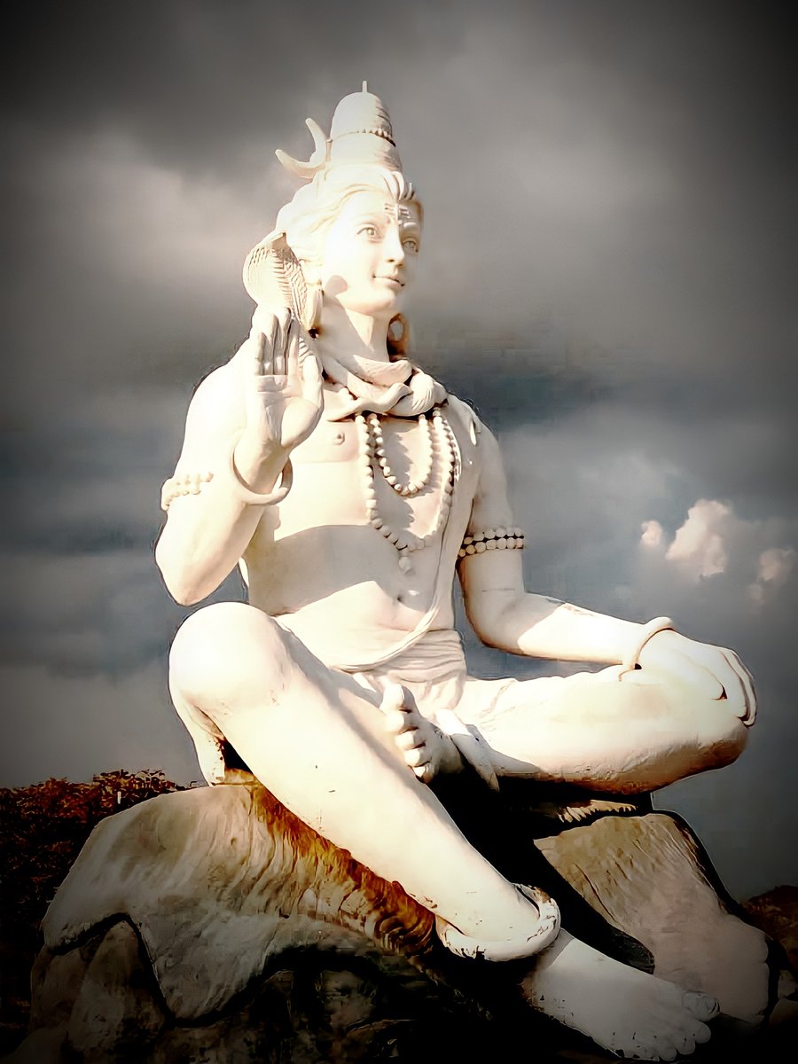 smit_its's tweet photo. #NEETUG22 bhole baba ab appe hi nirbhar hai hum hame khud par bui bharosa nahi hai pls kripa karna har har mahadev 🙏 https://t.co/4HueaYY8gM