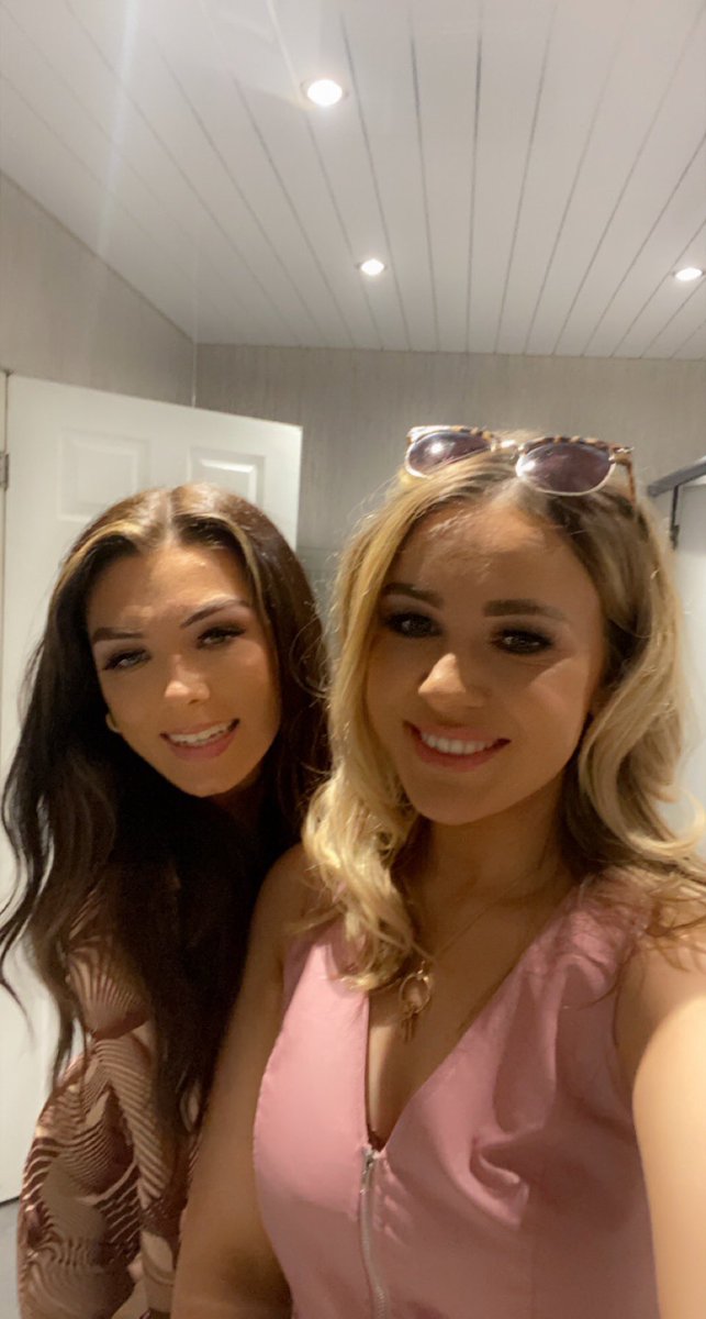 _xkierax's tweet photo. @emmahume_x happy birthday gorgeous gal🥰 hope you have a lovely day! Xxx https://t.co/FIchDyFcmX