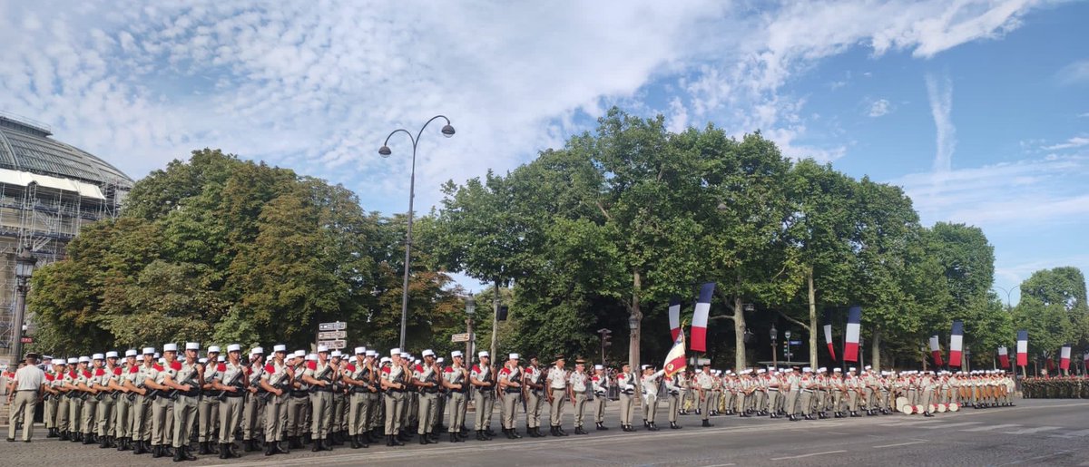 Légion étrangère tweet media