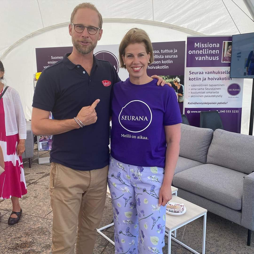 Seurana Oy (@seuranaoy) on Twitter photo Seuranan <a href="/SuomiAreena/">SuomiAreena</a> paneelin juontaa Lorenz Backman. Tule Rantalavalle klo 13. Mukana myös <a href="/MirkaSaarinen/">Mirka Saarinen</a>, Eino Grön, <a href="/MikaelJungner/">Mikael Jungner</a> ja Seuralainen Tuula Meres-Wuori.
Aiheena eläkeläisten työnteko ja sen hyvinvointia tuovat vaikutukset.
#seurana #suomiareena Seuranan <a href="/SuomiAreena/">SuomiAreena</a> paneelin juontaa Lorenz Backman. Tule Rantalavalle klo 13. Mukana myös <a href="/MirkaSaarinen/">Mirka Saarinen</a>, Eino Grön, <a href="/MikaelJungner/">Mikael Jungner</a> ja Seuralainen Tuula Meres-Wuori.
Aiheena eläkeläisten työnteko ja sen hyvinvointia tuovat vaikutukset.
#seurana #suomiareena
