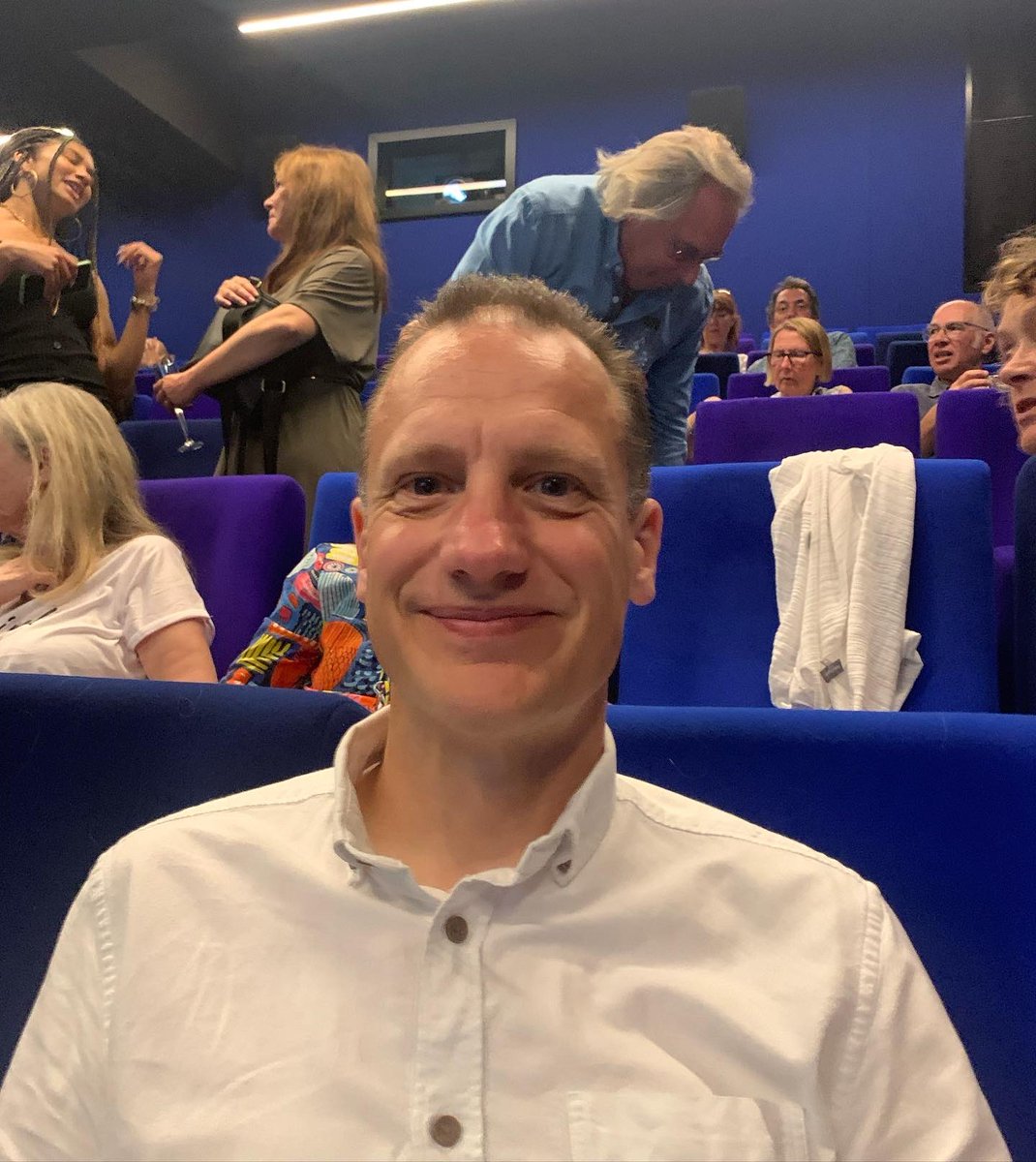bavardbar's tweet photo. A fab reopening of the Bavard Bar @TownerGallery last night. Fantastic ‘bavards’ from the brilliant Mat Homewood, @ColeMoreton and @SarahJaneMorri3 
Great 3D VR bavartistry from @clifffart and top music from @DHewsonPiano The next Bavard Bar at Towner is on 10 August. Come along! https://t.co/4izwAGAMHR