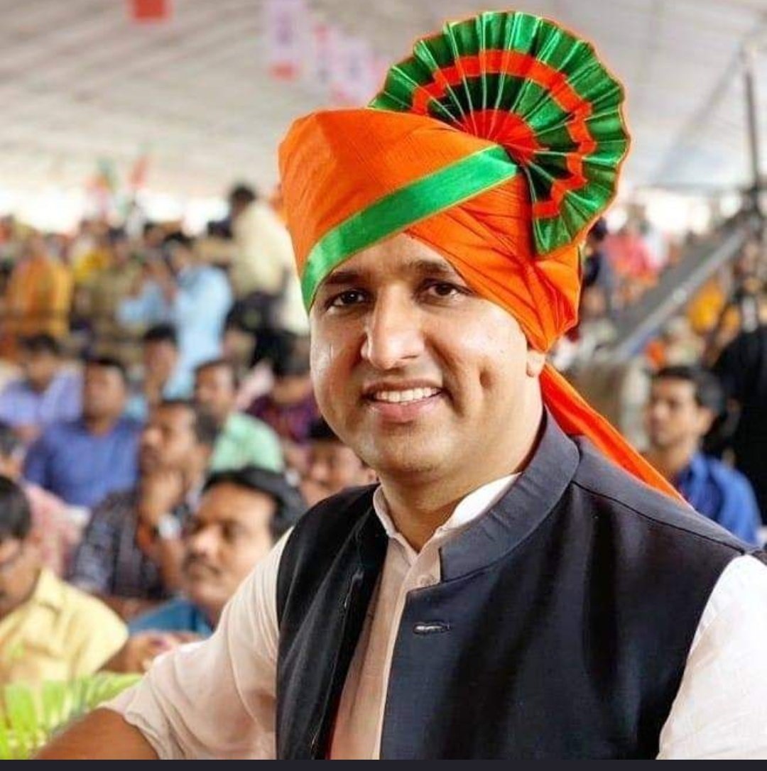 ArunPan9315's tweet photo. परम आदरणीय श्री @rohit_chahal जी को @BJYM के #राष्ट्रीय_महामंत्री के रूप में यशस्वी कार्यकाल के एक वर्ष पूर्ण होने पर  बहुत-बहुत बधाई एवं शुभकामनाएं💐🙏
मां विंध्यवासिनी जी से आपके उज्वल भविष्य की कामना करता हूँ।
💐💐💐💐
#Rohit_chahal https://t.co/M05gAHkouX