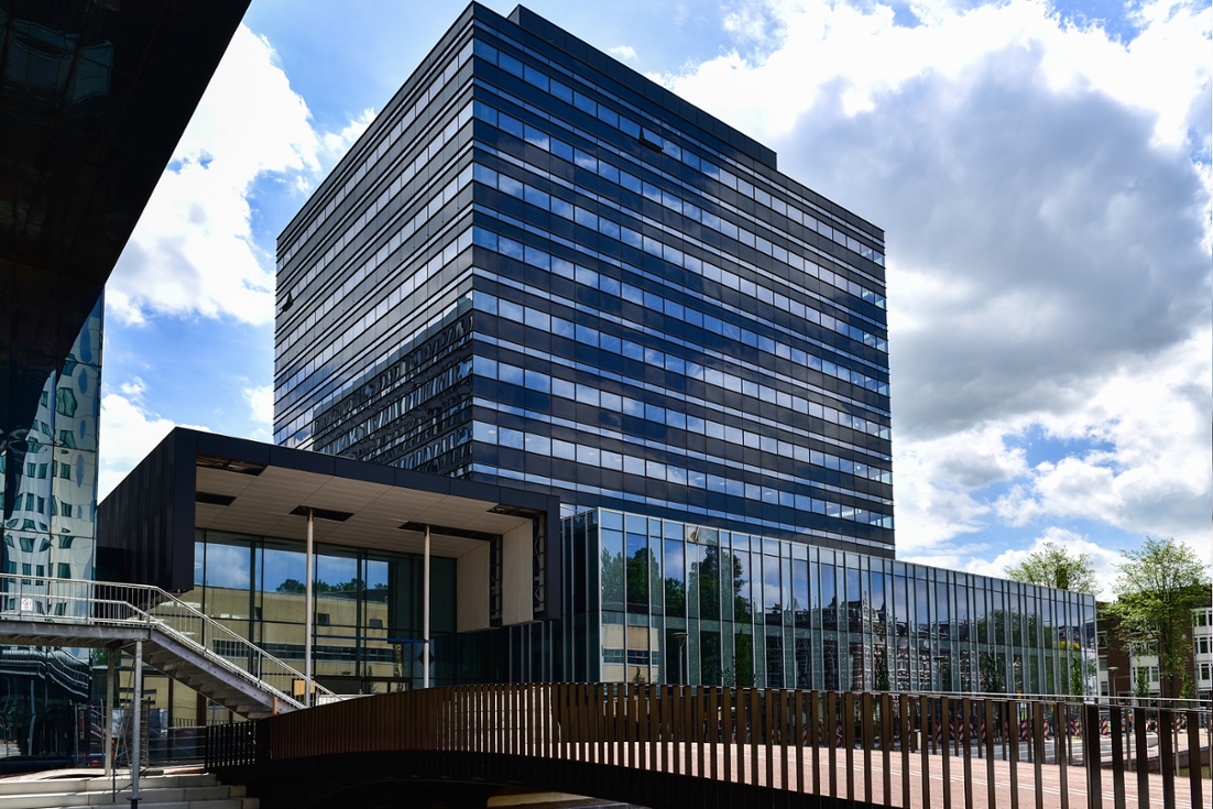 Solliciteer bij <a href="/UvA_Amsterdam/">UvA Amsterdam</a> op deze volledig gefinancierde, 4-jarige #PhD-positie! Het promotieproject maakt deel uit van 'PlatWork-R' waarin #wetenschappers en <a href="/statistiekcbs/">CBS</a> samenwerken🧑‍🤝‍🧑 met belanghebbenden.👇go.uva.nl/3IFKbJJ <a href="/AiasHsi/">AIAS-HSI</a> #ArbeidsRecht #Promoveren