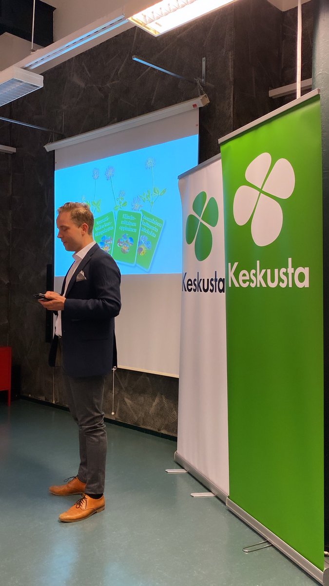 Porin aamussa #sivistys ja #kulttuuri esillä.⁦<a href="/keskusta/">Suomen Keskusta</a>⁩ sivistyspoliittiset linjaukset julkistettiin.⁦⁦Hienoja avauksia!Myös ⁦<a href="/Medialiitto/">Medialiitto</a> katsoo sivistykseen panostamisen henkisen huoltovarmuuden perustaksi.⁦<a href="/HonkonenPetri/">Petri Honkonen</a>⁩ ⁦<a href="/HiluKemppi/">Hilkka Kemppi</a>⁩