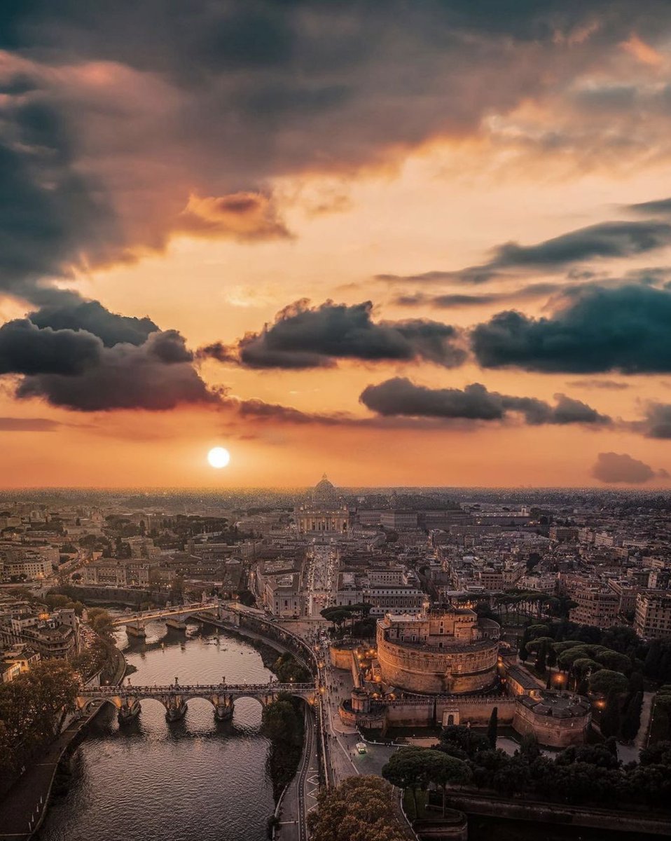 Buongiorno da #igerslazio!
.
Scatto di <a href="/pallisd/">Pallis Dlg</a> da Roma 🇮🇹
.
Have a nice day #Instagramers!
.
Selector: <a href="/MatteoAcitelli/">Matteo Acitelli</a> 
.
#roma #igersroma #igerslazio #weareigersit