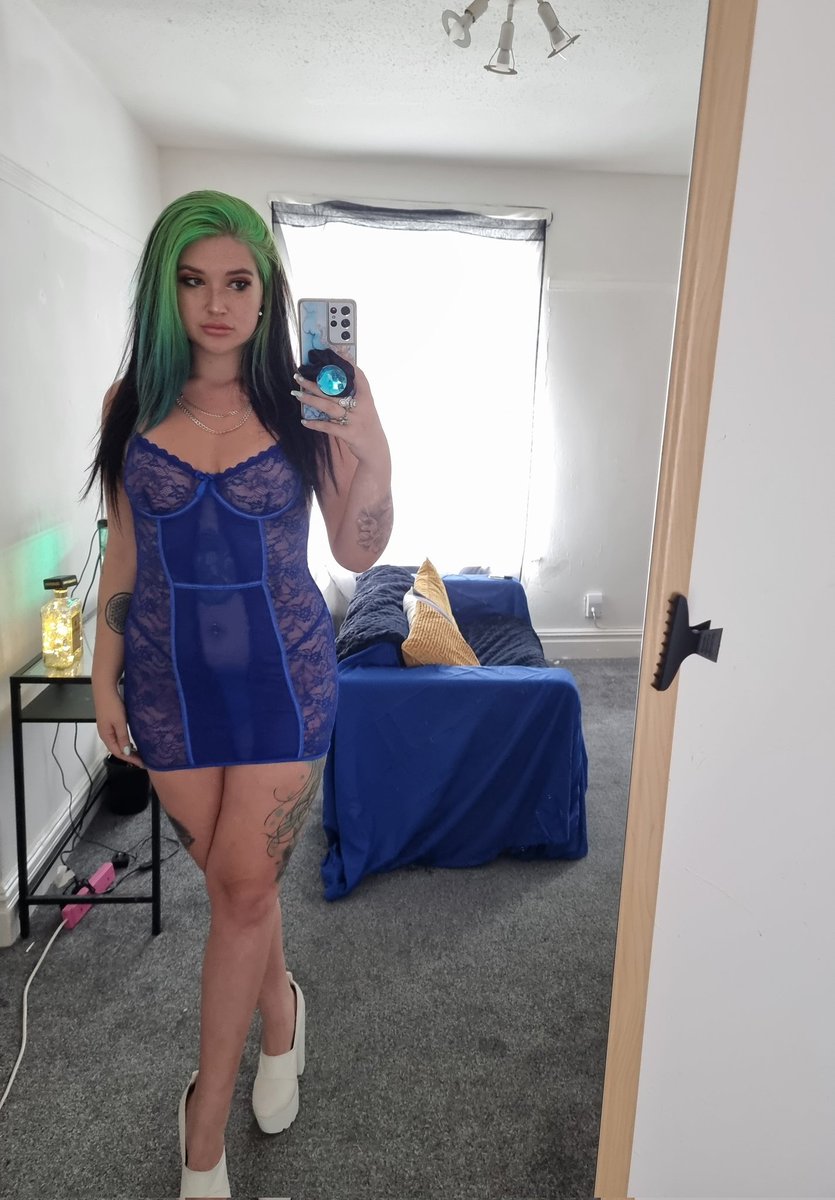 GoddessL2019's tweet photo. You dream of being able to worship me https://t.co/UXfvQC8mWb