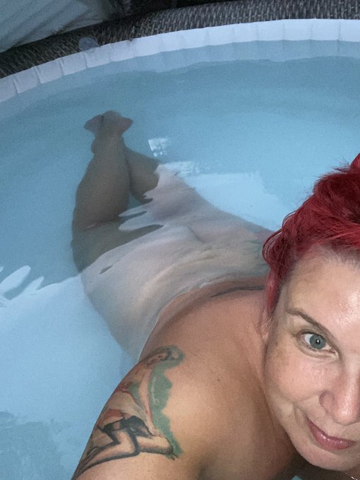 Good morning all! What&rsquo;s your Thursday plans? https://t.co/Zpig4Lr8c4<a href="/tag/footworship"class="tags"><span>#footworship</span></a><a href="/tag/thickthighs"class="tags"><span>#thickthighs</span></a><a href="/tag/thickthighssaveliv"class="tags"><span>#thickthighssaveliv</span></a>