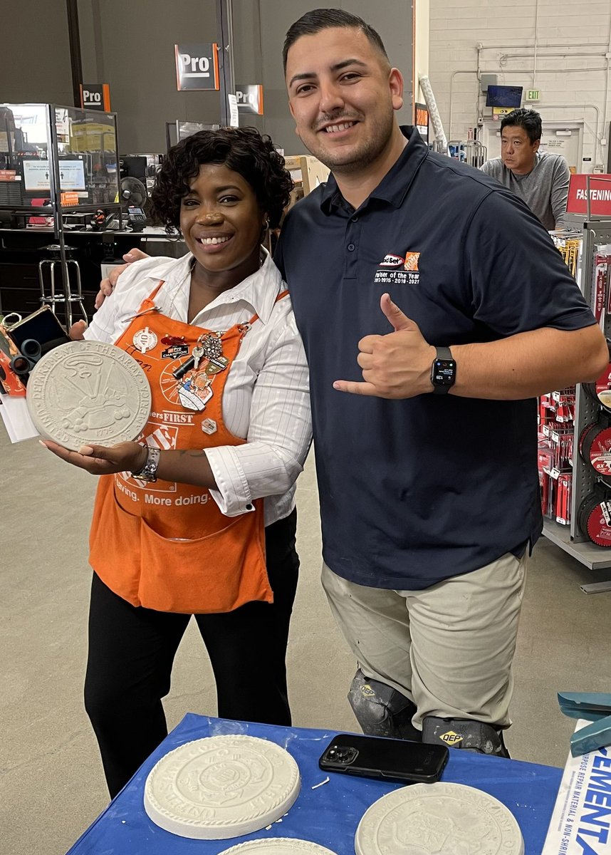 LuisRapidset's tweet photo. Aloha from Honolulu 🤙🏼 the one and only 170”#1” Thank you @corydietz1701 for marking us feel at home, your stores engagement was phenomenal!!! Looking forward to following up on all the PRO leads from our demo! #Exclusive #D284 #onlyatthehomedepot #Rapidsetasphaltrepair https://t.co/PGPPCS7FXu
