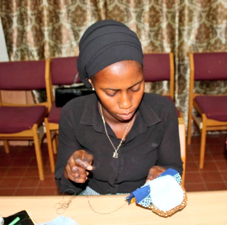GirlsPrideGam's tweet photo. Training women &amp; girls how to make their own handmade eco-friendly &amp; reusable pads is one of the most sustainable ways to make pads accessible to them and end pad poverty. 
Project funded by @IDRC_CRDI &amp; implemented by @GranteIna @Compreh67954544
@MobseTheGambia 
#EndPadPoverty https://t.co/ThMPan3uBP