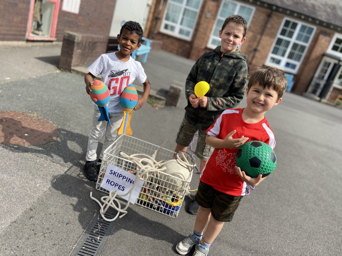 Dan_PESClubs's tweet photo. It’s nearly time to break up for summer! 

Which means its closer to PES Clubs Summer Camp!! 

Place still available if you need us get in touch

Elton@pes-clubs.co.uk
07860 597671 https://t.co/gyrBvOhCDK