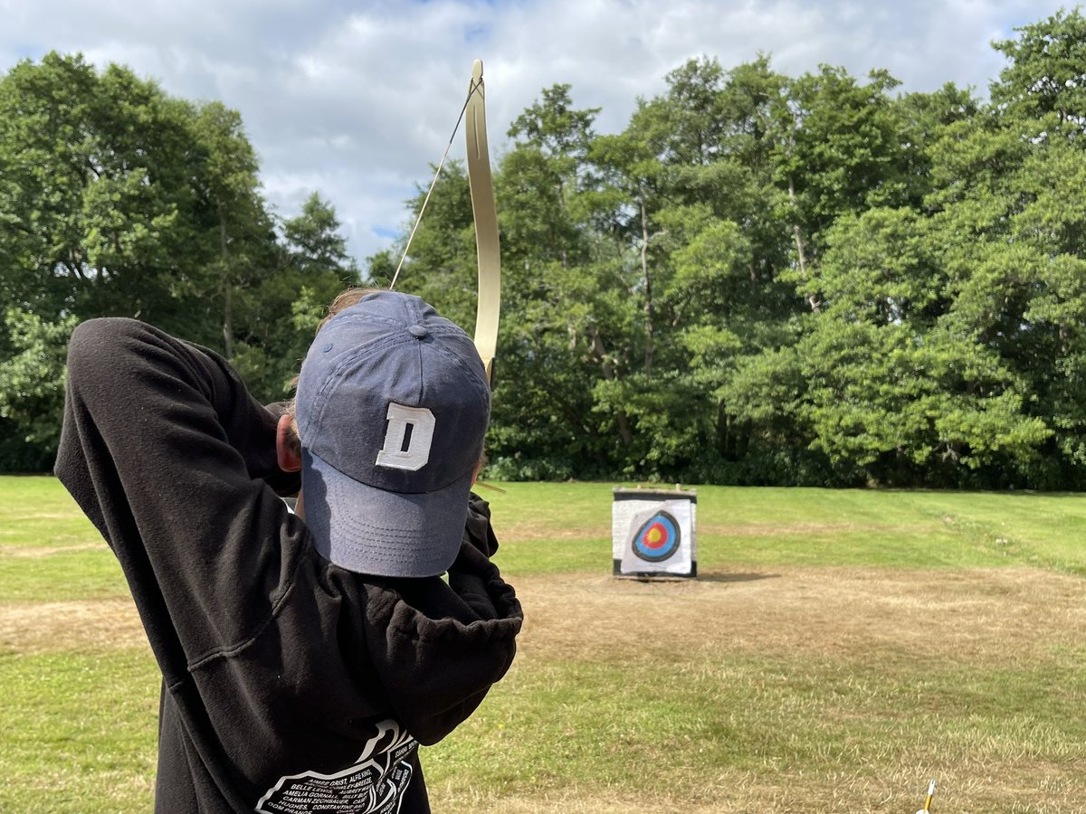 BirkbeckPrimary's tweet photo. Archery has no 'drawbacks' for us this morning 🏹 https://t.co/puFUtDSzZq