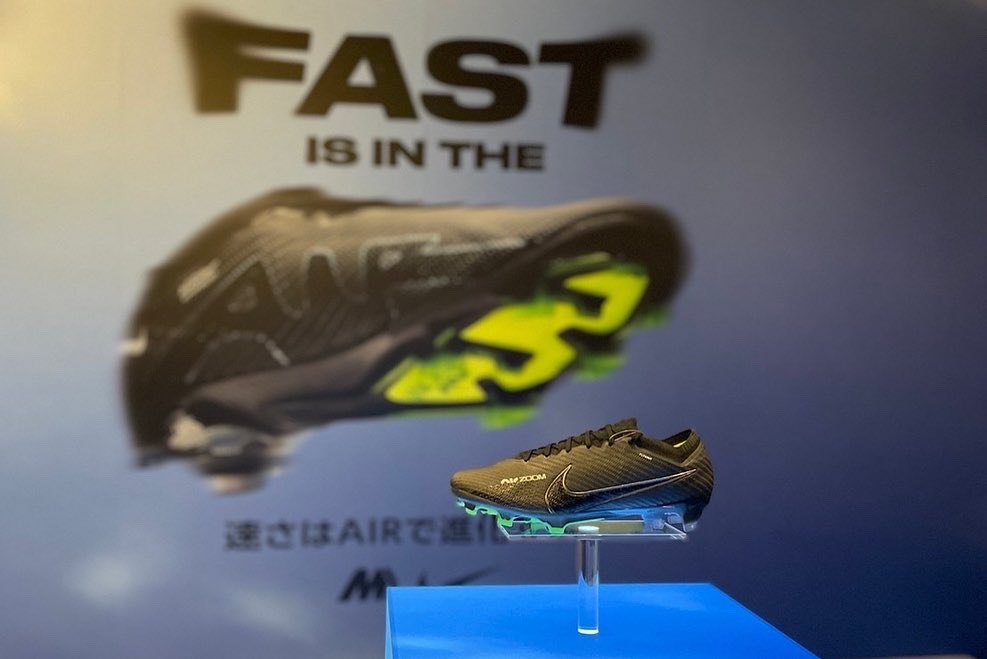 長友佑都マネージャー こんばんは 長友佑都mgです ナイキジャパンにて新作のサッカースパイク Mercurial Vapor 15 Mercurial Superfly10 の発売に伴い 長友がイベントに登壇しました T Co F9mxz7ouel Twitter