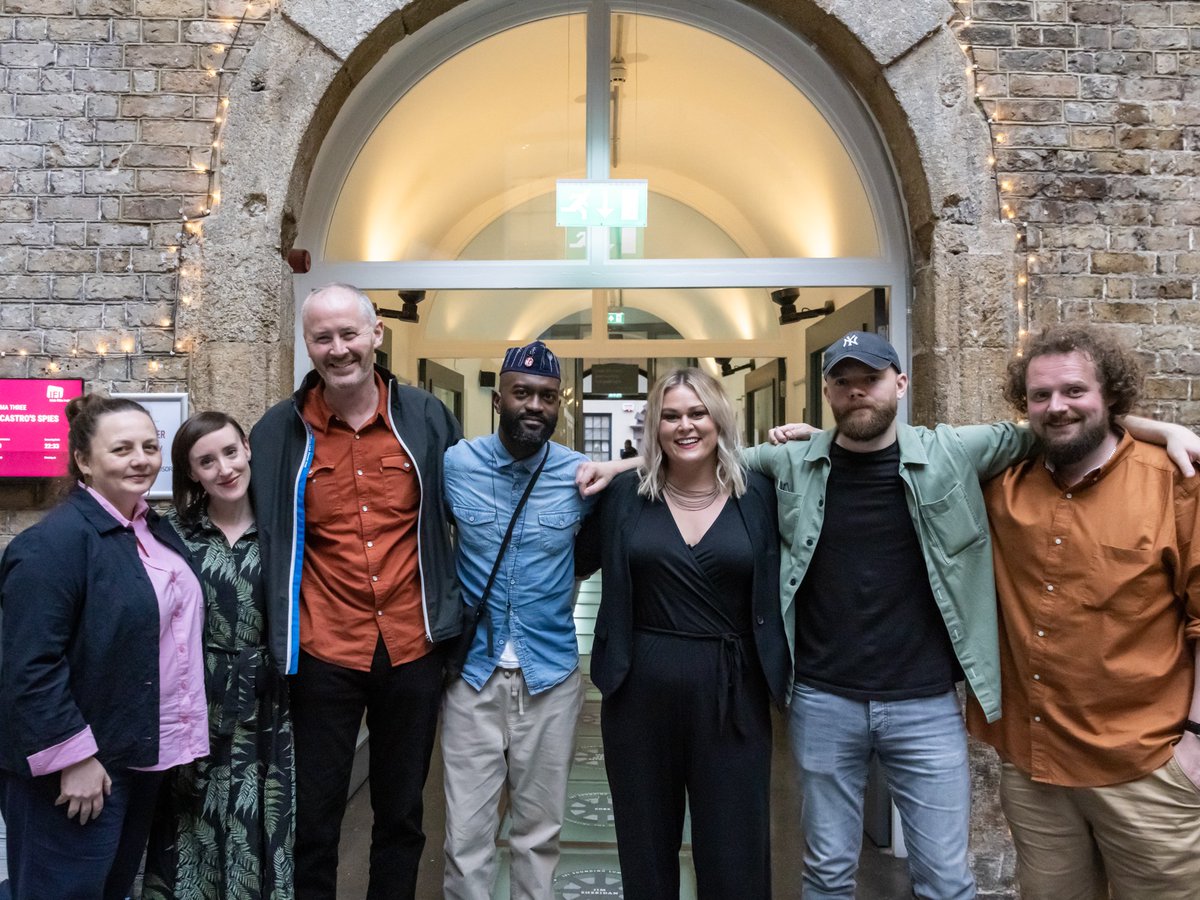 AbbeyTheatre's tweet photo. For Poetry + Film/Hack at #05Fest, we partnered with @IFI_Dub to present Neil Jordan's #TheButcherBoy. After the screening, we were joined by Simon Costello, Elaine Feeney, Tom French, Scott McKendry and Jessica Traynor, who read new poems responding to the film ✨
📸 Ste Murray https://t.co/6KRMdaBXMF