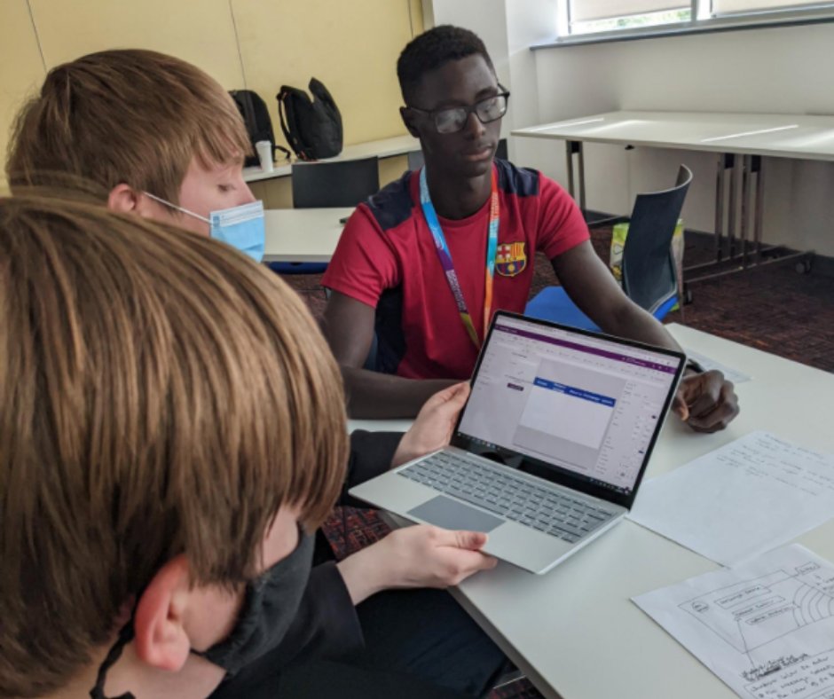 Good luck to <a href="/AValeAcademy/">The Aylesbury Vale Academy</a>, <a href="/thegrangesch/">The Grange School</a> and <a href="/MandevilleLife/">The Mandeville School</a> today! The apps and marketing campaigns created by our finalists on the #techlabproject are released in their schools today to encourage teachers and students to write a message!

cloudyfoundation.co.uk/projects/night…