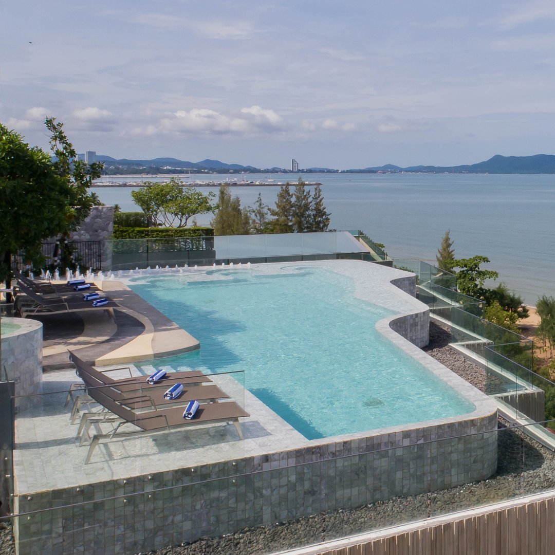fabgetaways's tweet photo. Best Western Premier Bayphere Pattaya, Thailand | 2 Nights starting only at ₹11,999 for 2 adults with taxes

Grab this exclusive deal only on FABgetaways:
https://t.co/vrltd48H7M

#fabgetaways #Pattaya #BWP #PattayaThailand #Thailand #luxuryhotel #luxuryresort #wanderlust #Beach https://t.co/aiLRLslA6l