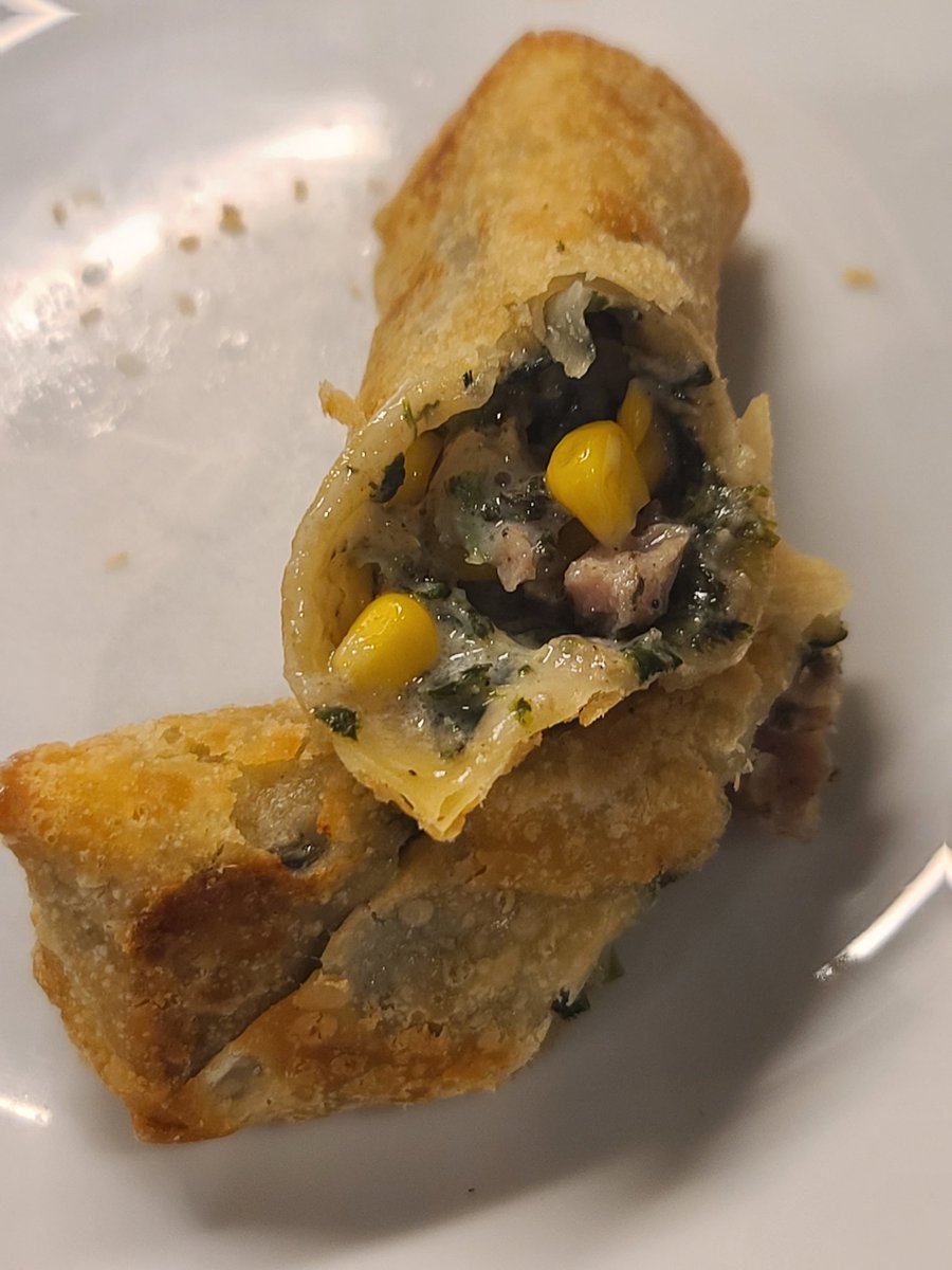 WinlyEggRoll's tweet photo. Have you ever tried a Southwestern Chicken Egg Roll? https://t.co/76aMNN6Qxl