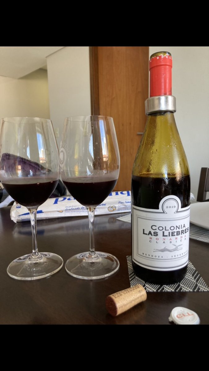 MartinBartrina's tweet photo. @VinotecaMRWines Colonia las liebres, el mejor en relación precio calidad 🍇 https://t.co/jZKcsIFbJF