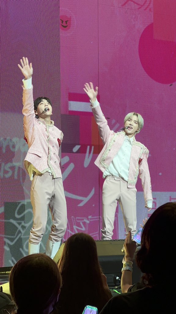archiveoftxt's tweet image. #soogyu in atlanta!!