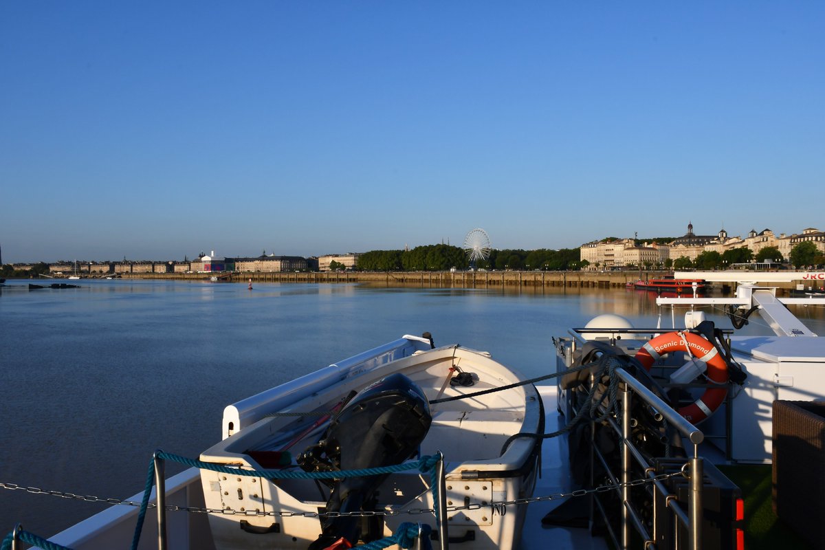retired_tom's tweet photo. #July 2022
Early morning start to make #LowTide to clear the #StoneBridge in #Bordeaux
#RiverGaronne #France
Bottom left photo L to R #PortPilot #Captain (steering through roof of #WheelHouse ) & 1st #Officer
#EuropeanWaterways https://t.co/w93jLRRrVQ