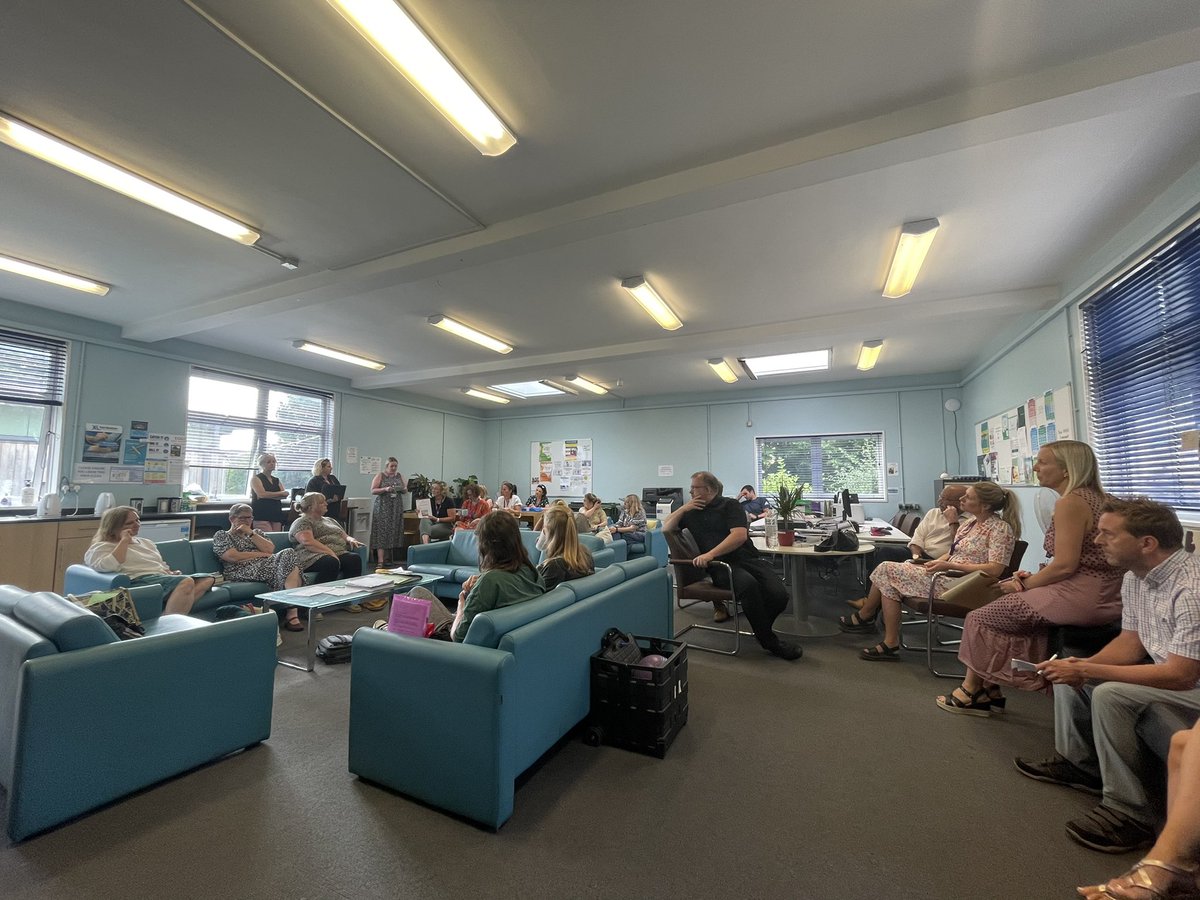 A brilliant staff briefing led by Ms Harris this morning on the #RiseUp early intervention wellbeing programme being delivered across the <a href="/SancroftAcademy/">The Harleston Sancroft Academy (3-16 CofE School)</a> Secondary Phase next year. Huge thanks to <a href="/neilfutureact/">Neil Moggan - Future Action</a> for his fantastic work in this area 

#MentalHealthMatters