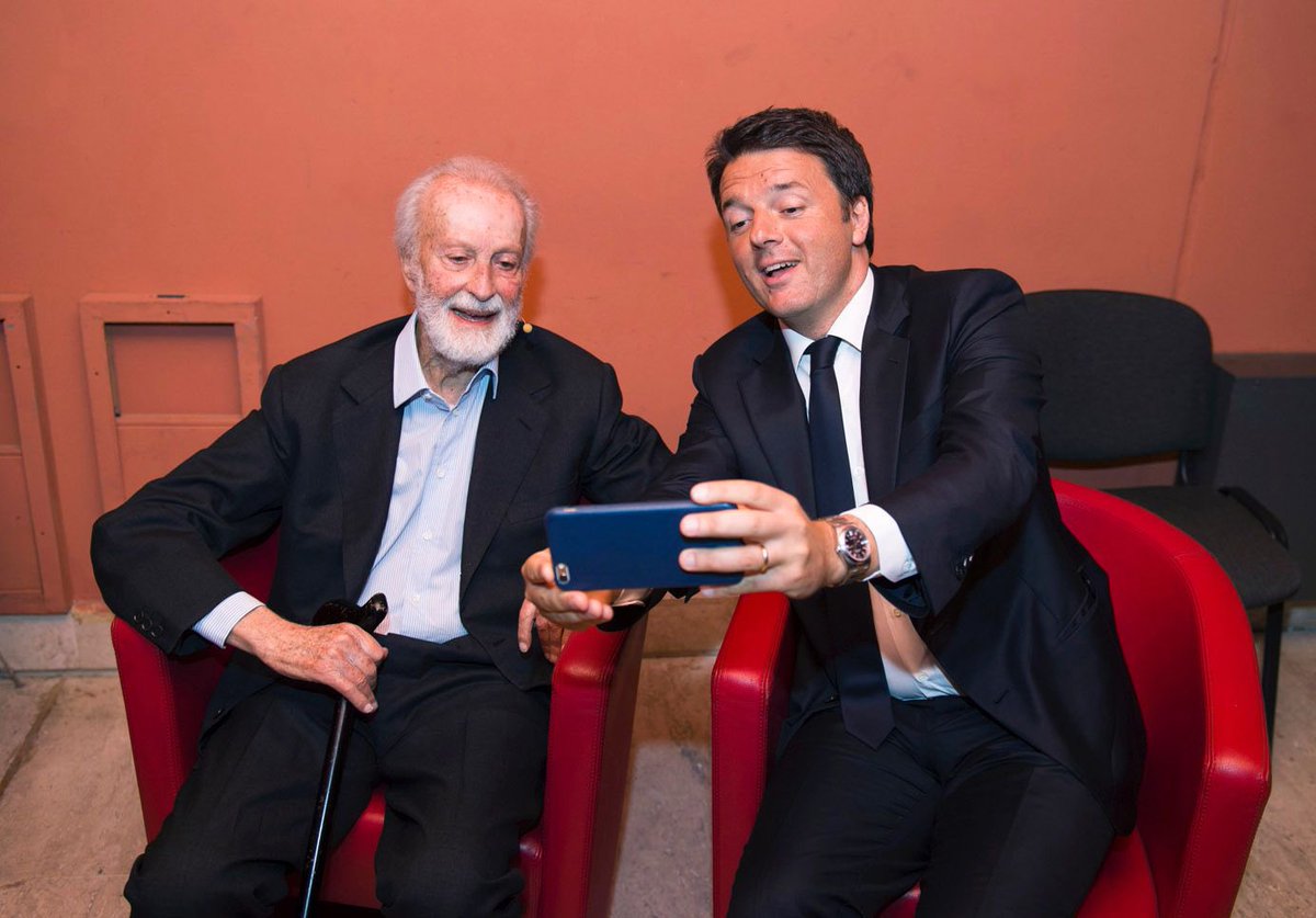matteorenzi's tweet photo. Ciao Direttore. Non sempre è stato facile confrontarsi con te e spesso abbiamo avuto opinioni radicalmente diverse. Ma è stato un piacere e un onore ascoltarti e leggerti. Che la terra ti sia lieve 
#Scalfari https://t.co/yT0wcRzKwQ