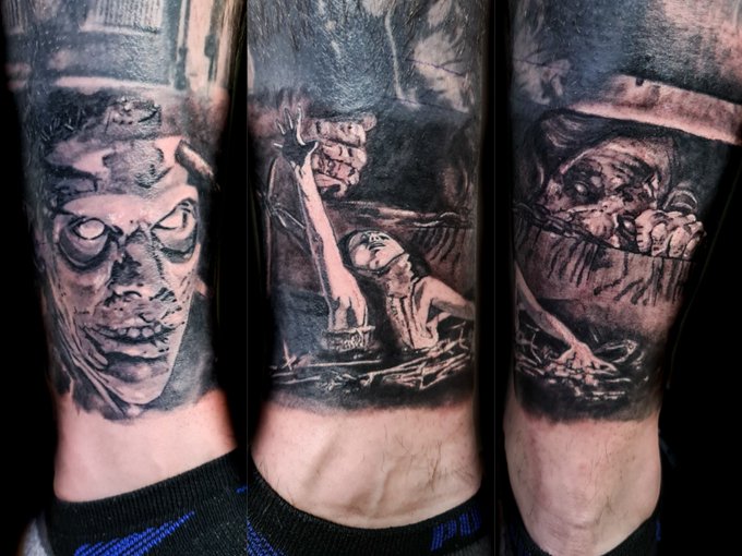 @EvilDead ankle wrap for Ben ?? Done at @TheArtEternal
@GroovyBruce @EvilDeadNews @EvilDead2dotcom @TotalTattooMag