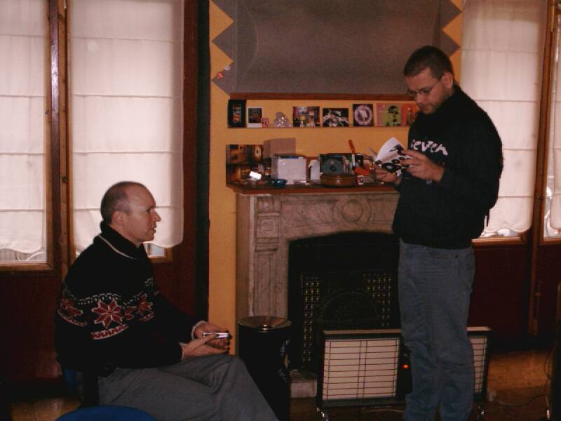 AlbertoFangoria's tweet photo. #Fangoria el 9 de Diciembre de 2002. grabando la canción "Me conformo" en Estudios Blue Blox para el recopilatorio "Homenaje a Augustó Algueró" que editó @UMPG_ES @UniversalSpain
#Fangoria y #Mastretta por cortesía de Subterfuge Records @Subterfugerec @CarlosSubter https://t.co/wiaJneMwmu