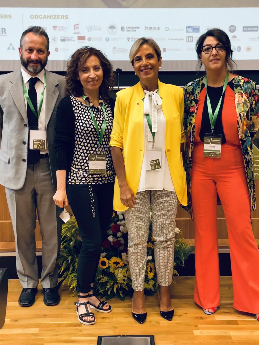 MIS4TEL22's tweet photo. A very inspiring talk of Tiziana cantarci. #PAAMS22 and co-located events:  #DCAI22 #ISAMI22 #MIS4TEL22 #BLOCKCHAIN22 #PACBB22 #DECON22. #laquila https://t.co/LrPtbkJrM1