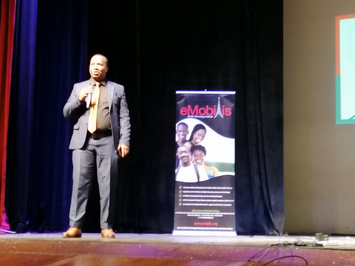 eMobilis's tweet image. Mohammed Twahir, CEO @MpostKE shares his Tech journey and he has worked as a Webmaster, developed a number of websites and has even gone to San Francisco due to his skills! 

#eMobilisTechTalk #Techtalk2022 #WebDevGraduation