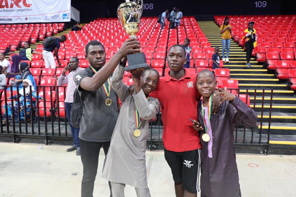 RobotsMali tweet media