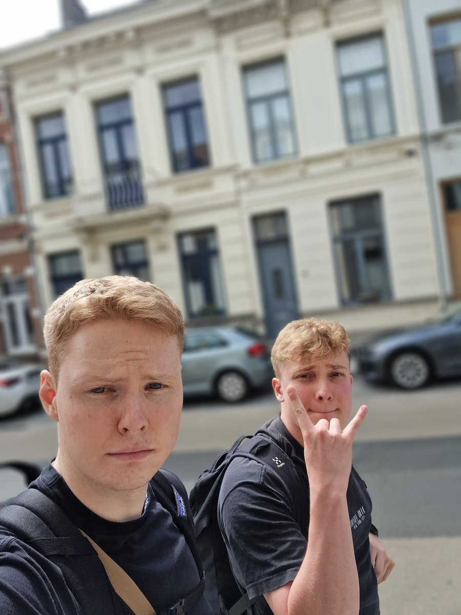 ZapreyGG's tweet photo. Far reach maybe but me @tocab00m and @sHockWaveOW (when he arrives) are in antwerp, we have one day to spend does anyone have recommendation on what to do? https://t.co/QO4SeElq9z