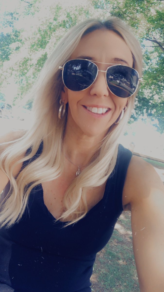 Smiling for my 49th birthday but all I really want is for Pearl Jam to grace our shores before the big 50 🉑🙌🇦🇺