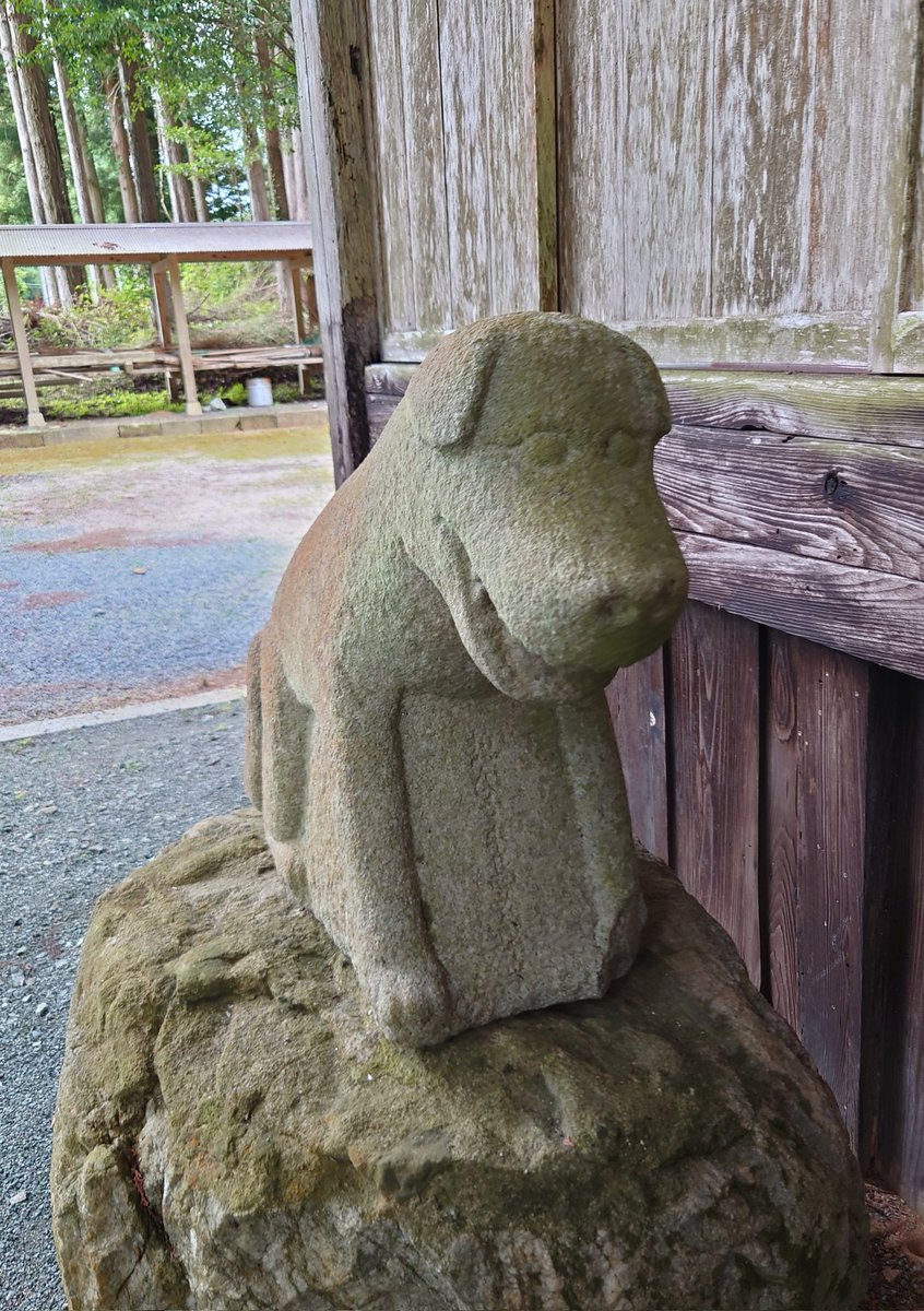 愛知県新城市にある白鳥神社の狛犬がめっちゃかわいいからみてほしい どこかでみたぞ 阿吽というか あ うん という感じ Togetter 愛知県新城市にある白鳥神社の狛犬がめっちゃかわいいからみてほしい どこかでみたぞ 阿吽というか あ うん という感じ Togetter