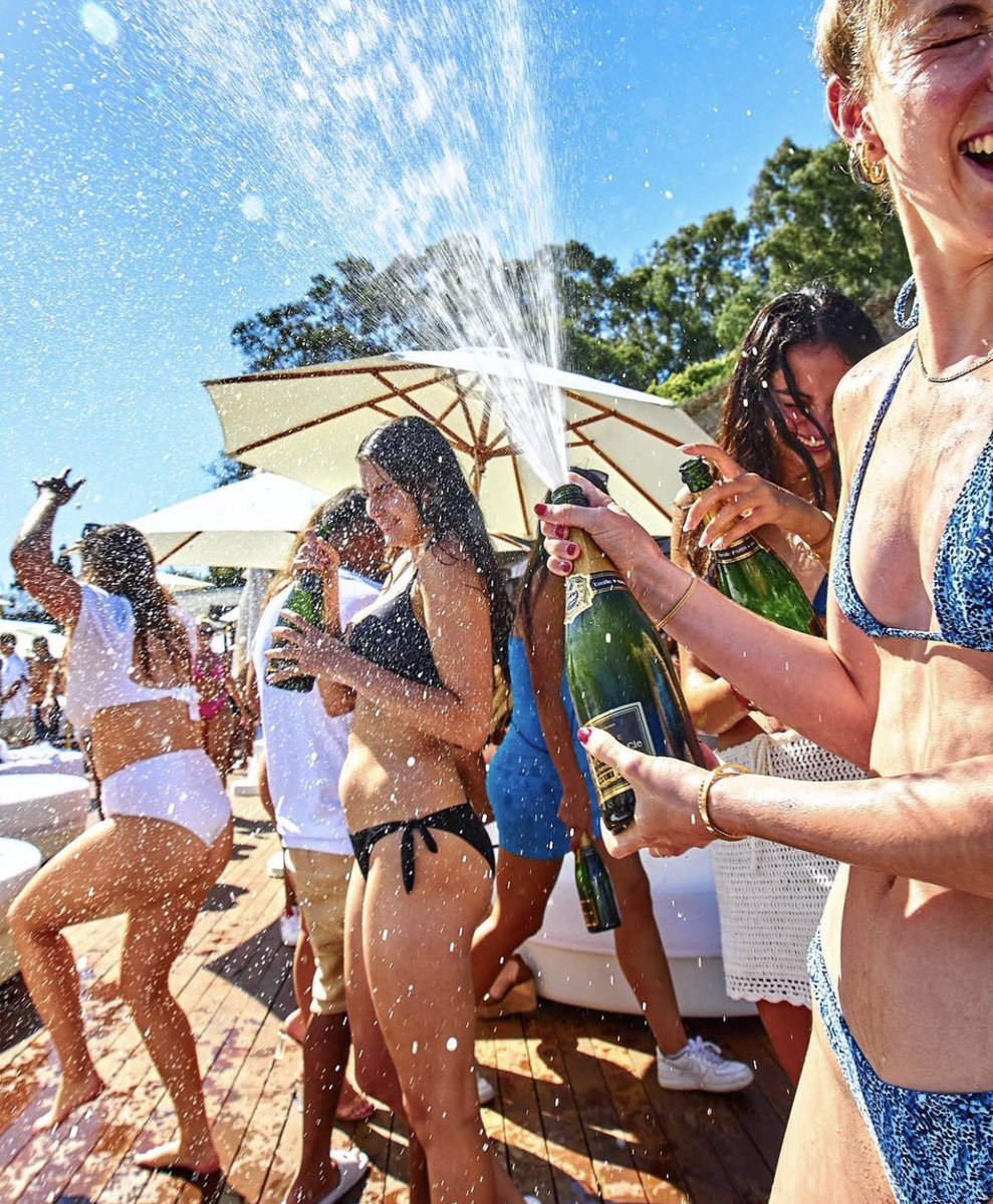 𝙎𝙖𝙫𝙚 𝙒𝙖𝙩𝙚𝙧, 𝙎𝙥𝙧𝙖𝙮 𝘾𝙝𝙖𝙢𝙥𝙖𝙜𝙣𝙚! 💦

SINTILLATE have hosted our famous Champagne Spray Parties in Marbella since 2005 and this summer we have 2 more, at Opium Beach Club!🍾🍾🍾

Join us for an afternoon of non-stop Champagne celebration.
