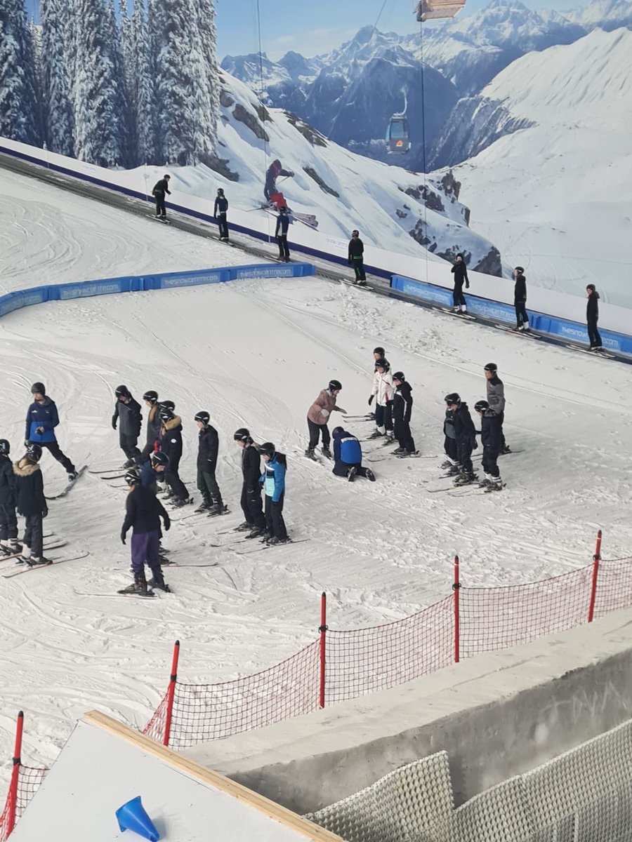 OrielHighSchool's tweet photo. It's Multi Sports Group 2โs turn to tear up the slopes today @thesnowcentre look at these great pics! ๐โ๏ธ๐ฟโ๏ธโท #SnowDome #ActivitiesWeek2022 https://t.co/XsoGCAxm0v