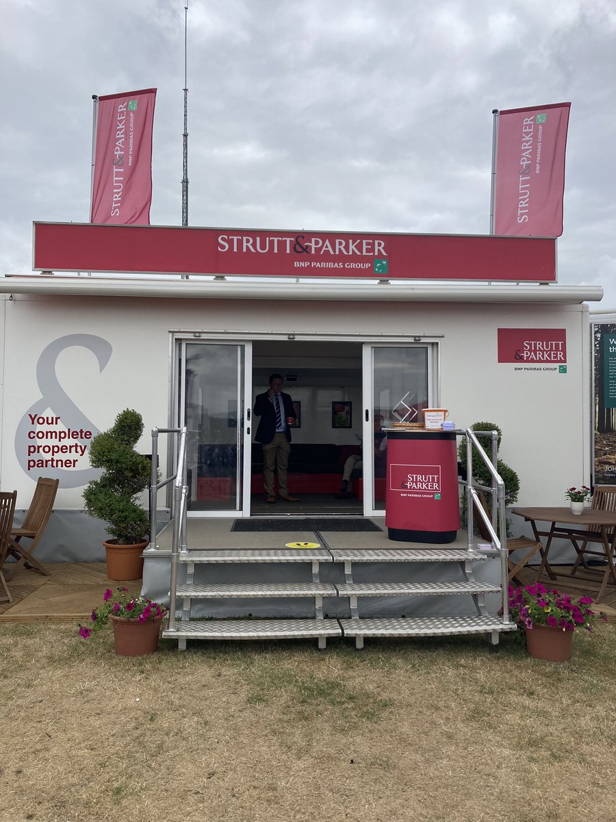 Come join us at the #yorkshireshow and beat the heat with our slush puppy machine #farming