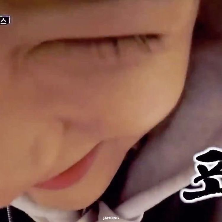 กินข้าวก็งอน นั่งรถก็งอน ขนาดขนตายังงอนเลย