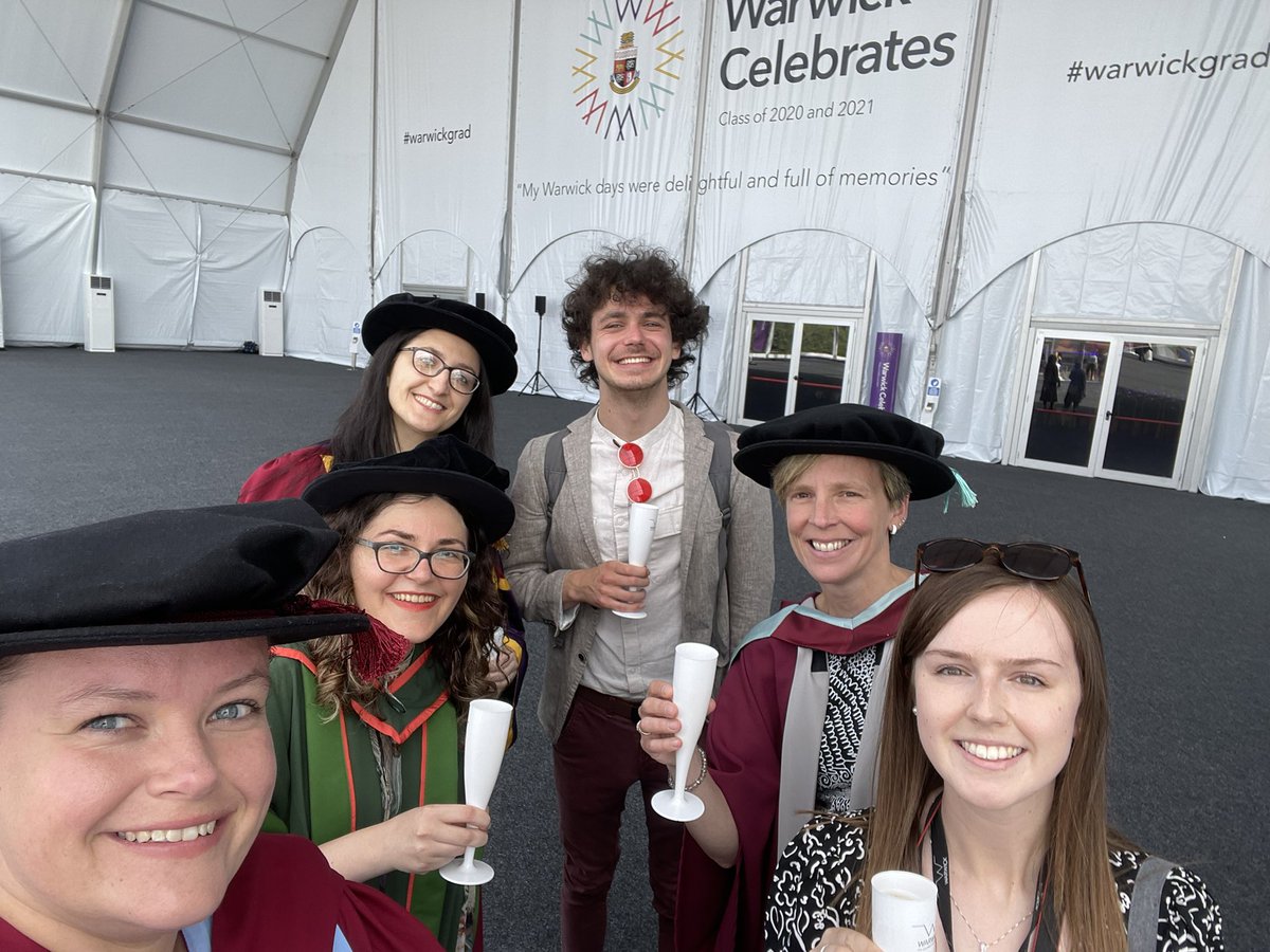 We’re here! Congratulations GSD Class of 2021, you are all superstars 🌟 🎓 

P.s We’re enjoying Maria’s chin tassel! It’s a look 👩‍🎓