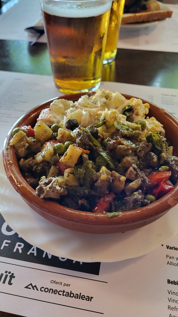 Corn292's tweet photo. Hora de desayunar !
😋😋🤪
#Variat #Frit #Ensaladilla https://t.co/2aiZvVHQy8