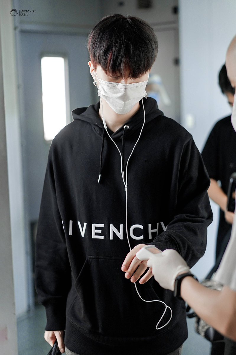 chengcheng_ph's tweet photo. 071422 — fan chengcheng airport snaps 📷
©️Fantasticbaby丨范丞丞
#Fanchengcheng #范丞丞 #AdamFan #NINEPERCENT #NEXT7 #FanchengchengPH #ChengXings #Cpop https://t.co/26ABy9vpzy