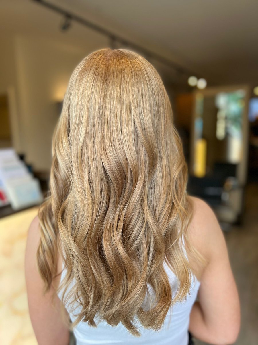 DavidThomasHair's tweet photo. Gorgeous hair… created in a gorgeous environment…
Call us, in confidence, ask for David or Suzanne, if you have a passion for hair and making a difference https://t.co/KUmVJynOfj