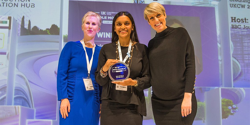 UK_CW's tweet photo. The UKCW Role Models Awards will be returning at UKCW Birmingham 2022, 4-6 October.
The Role Model of the Year will be announced on the Main Stage at @thenec.
Who will be the winner?
Register Free to Attend -> https://t.co/NUcRV2MLfx
#UKCW2022 #UKCWRoleModel https://t.co/1CeqyOktYK