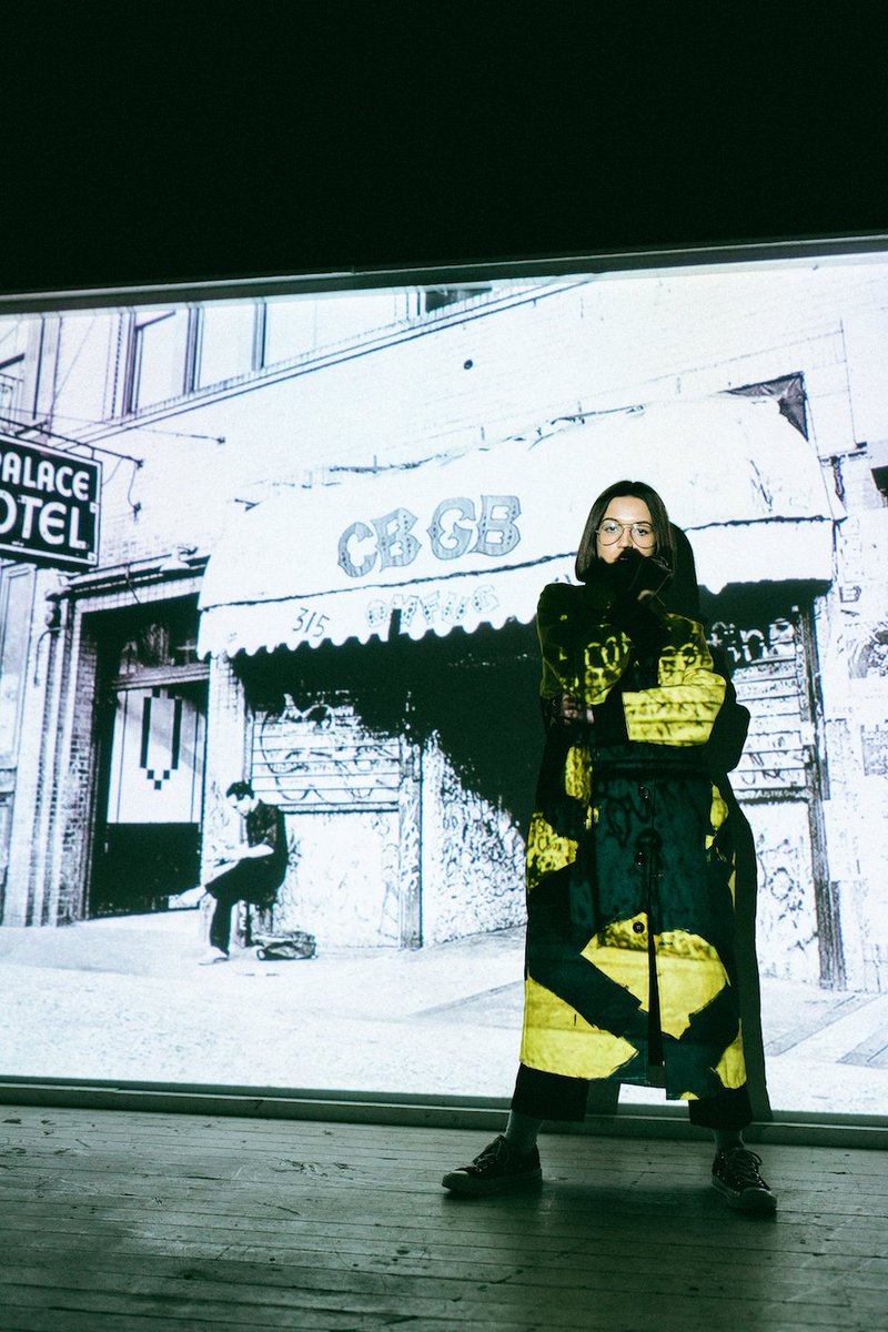 ShadowManClub's tweet photo. A collaboration with English Streetwear brand, Dark Circle. Utilising the concept of the link between streetwear and street art, Dark Circle curated 25 1 of 1 pieces using painter coats as a canvas, all based on Richard Hambletons's shadows.
❌NOT FOR SALE
#StreetWear #vintage https://t.co/rUezNsWdI6